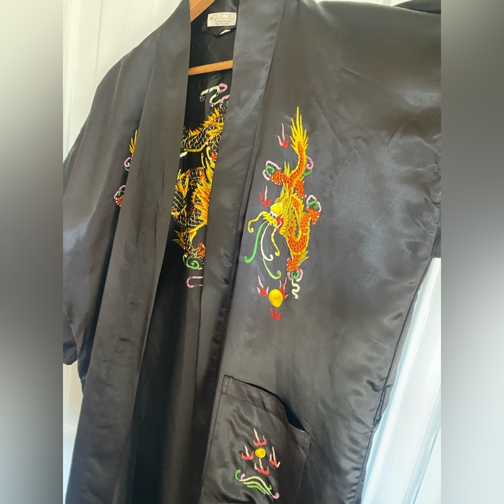 Black Satin Finish Dragon Vintage Embroidered Kimono Robe - Picture 5 of 9